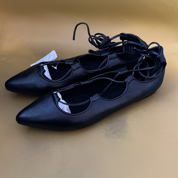 NWT GAP Lace Up Ballet Flats Size 9.5 - Picture 2 of 10